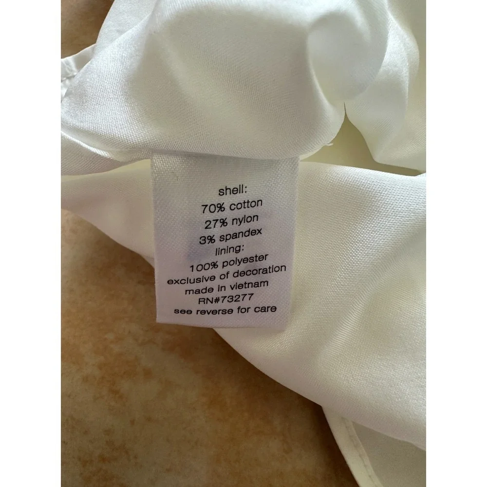 Elizabeth and‎ James Women's Sleeveless  white Blouse Women size S -New!